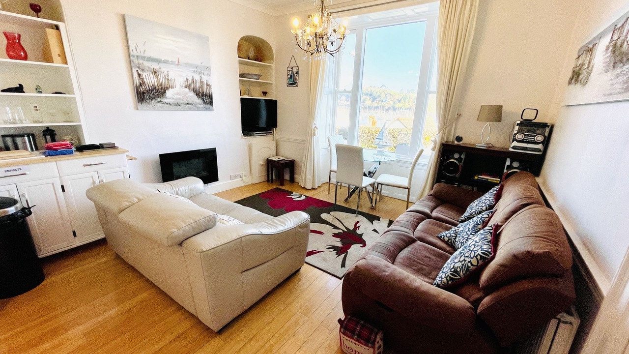 Photo of Livingroom in Dartmouth