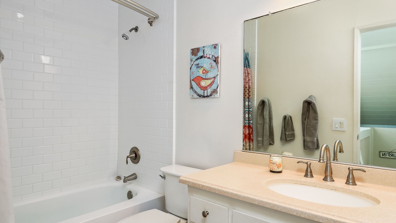 Photo of Bathroom in Carpinteria