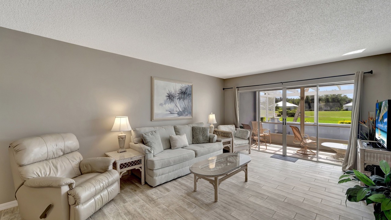 Photo of Livingroom in Plantation