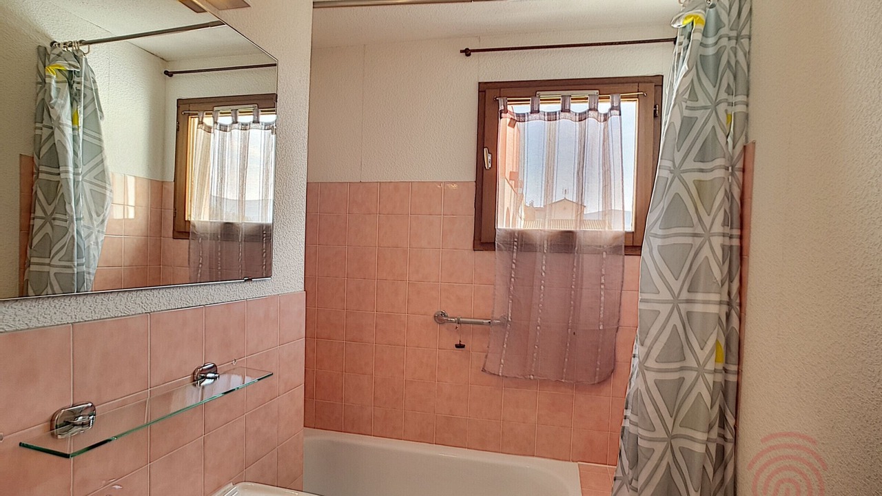 Photo of Bathroom in Lamalou-les-Bains