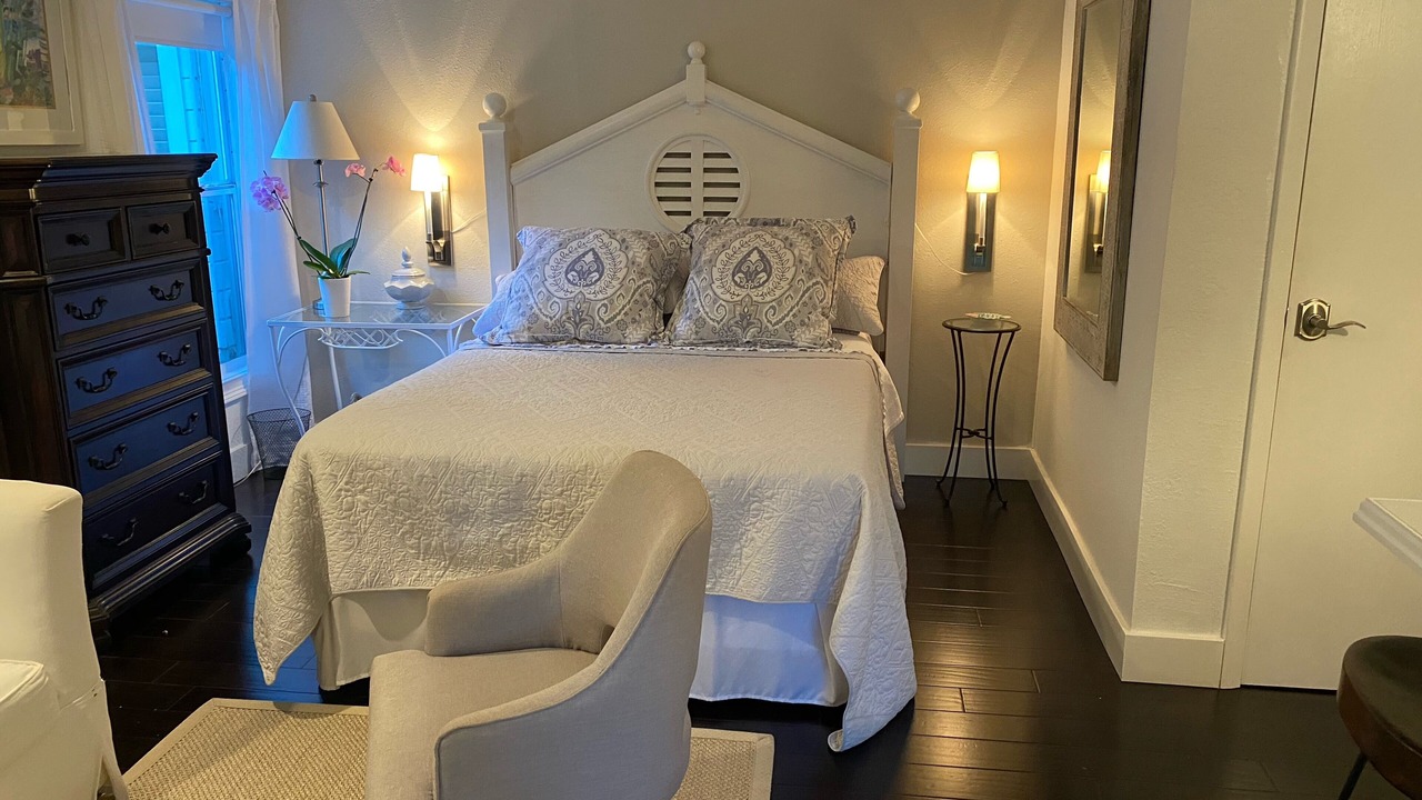 Photo of Bedroom in Central Sarasota