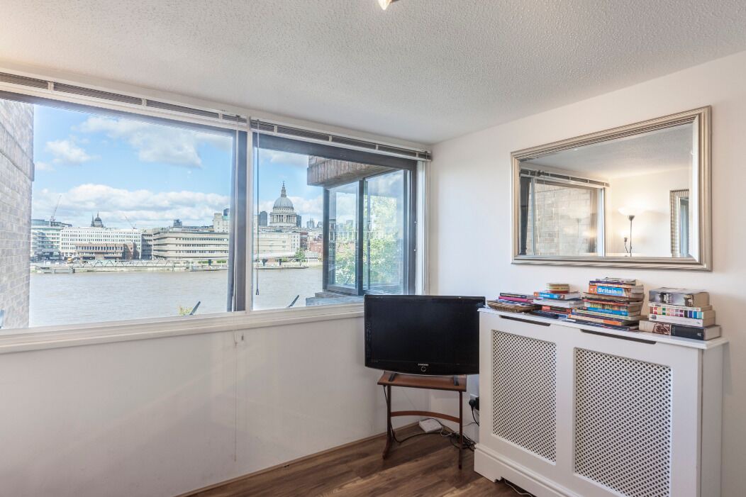 Photo of Bedroom in South Bank