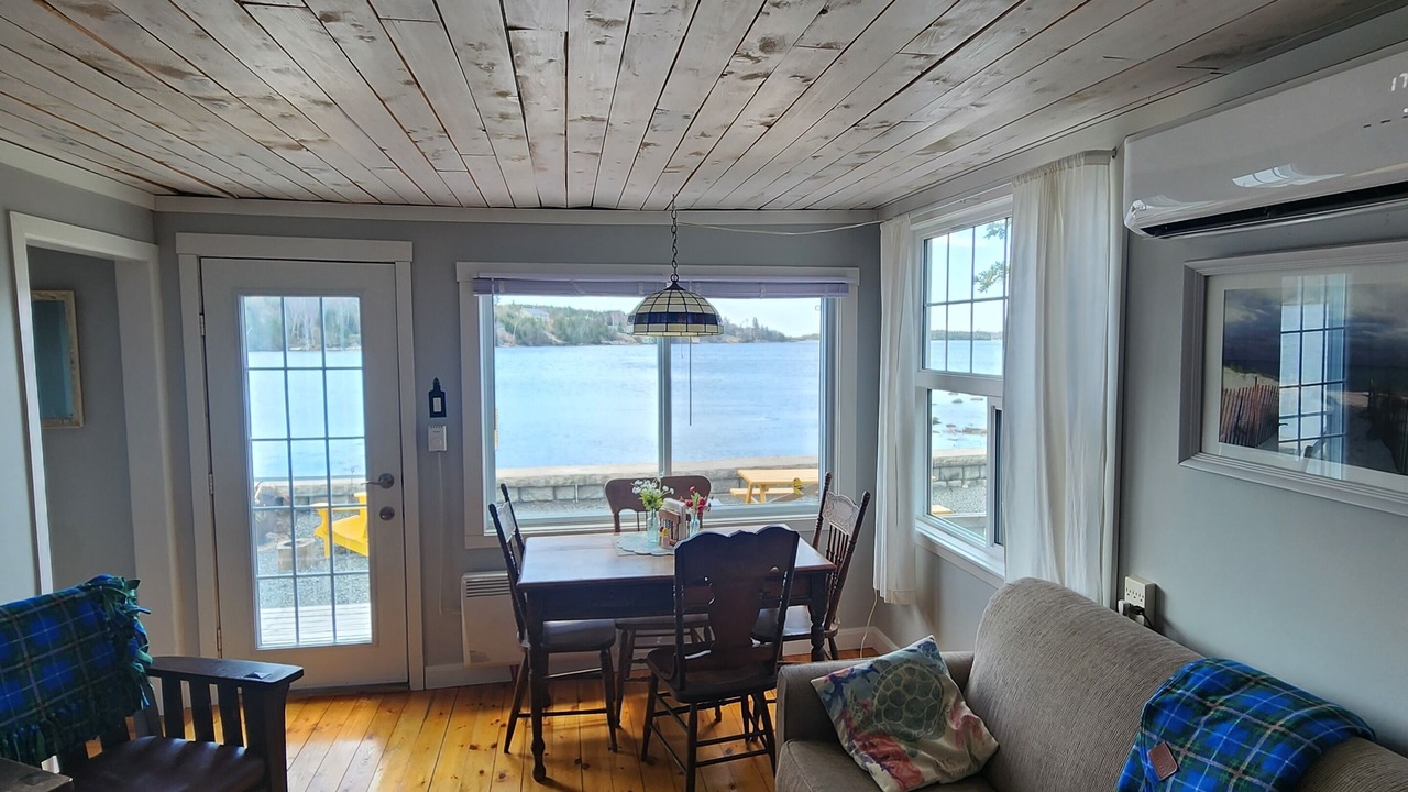 Photo of Livingroom in Prospect Bay