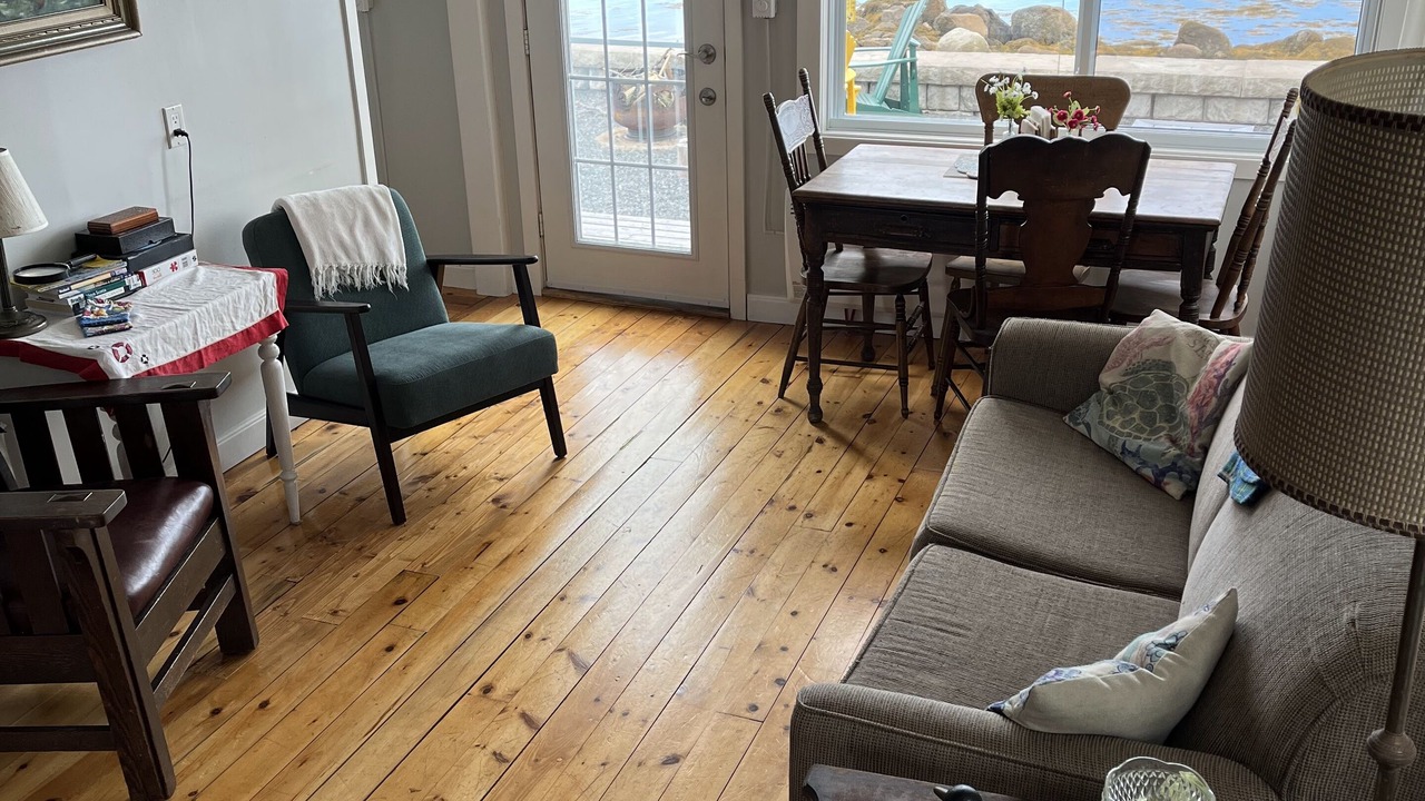 Photo of Livingroom in Prospect Bay