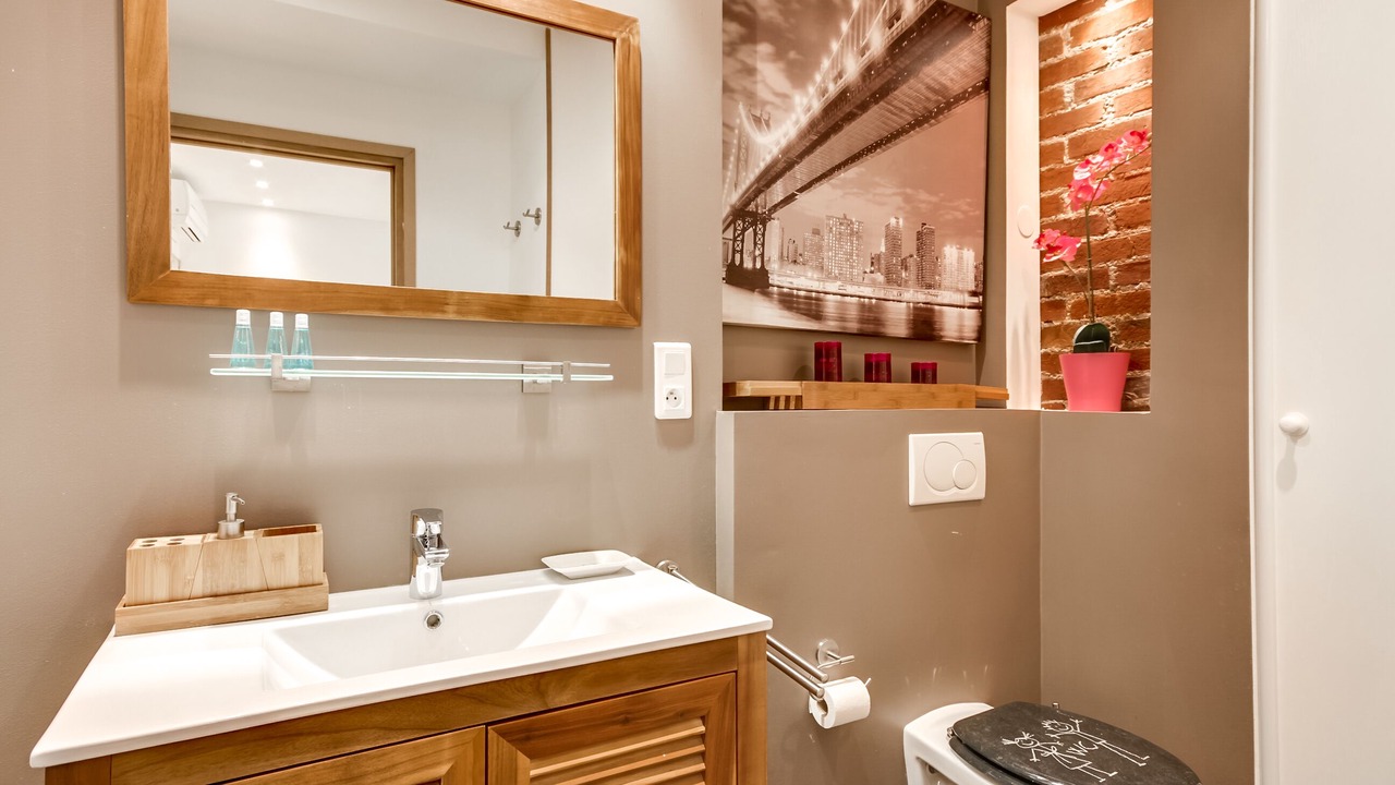 Photo of Bathroom in Quartier de la Monnaie