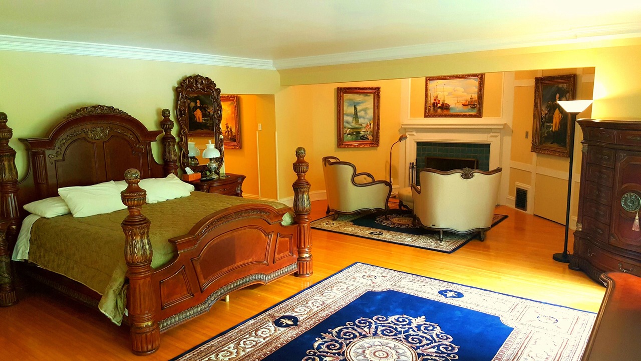 Photo of Bedroom in Oconomowoc