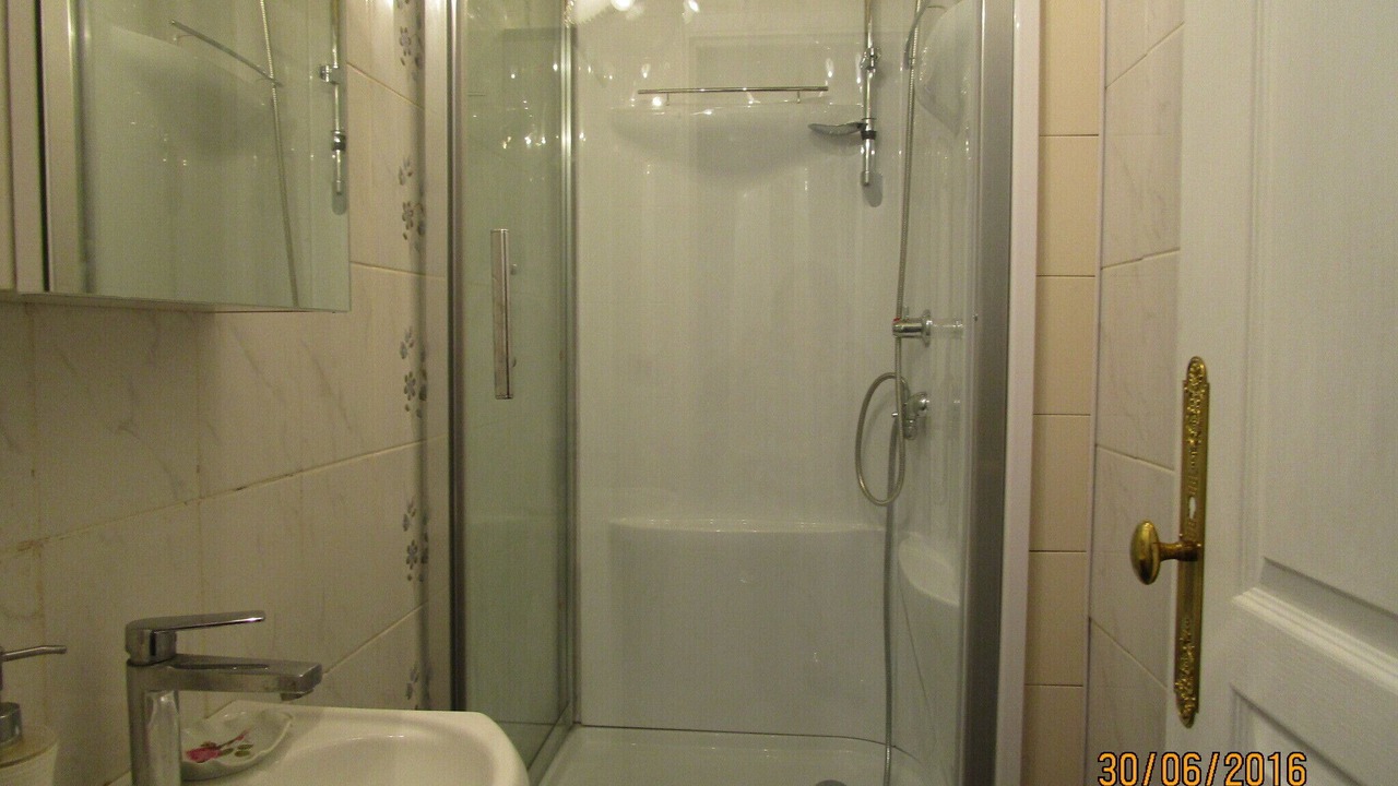 Photo of Bathroom in Parc-de-Montsouris