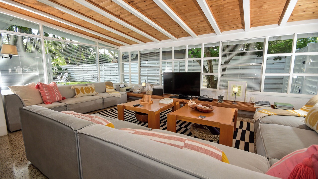 Photo of Livingroom in Arlington Park