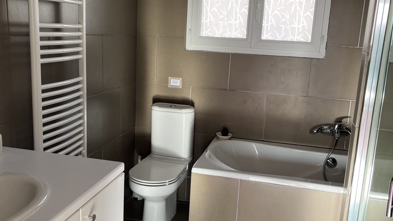 Photo of Bathroom in Azille