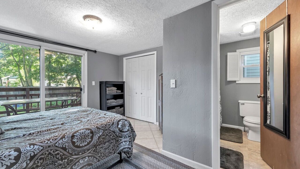 Photo of Bedroom in Lansing