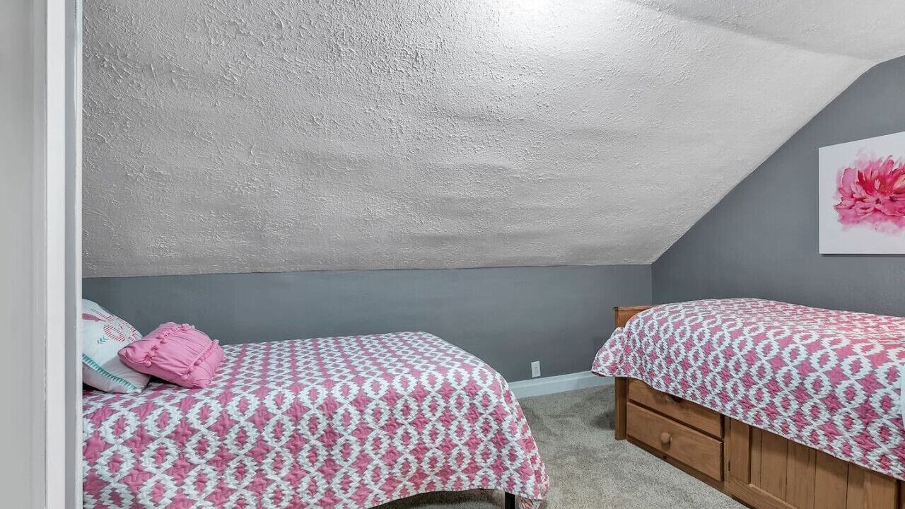 Photo of Bedroom in Lansing