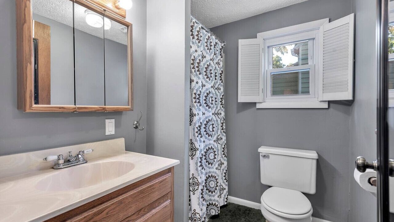Photo of Bathroom in Lansing