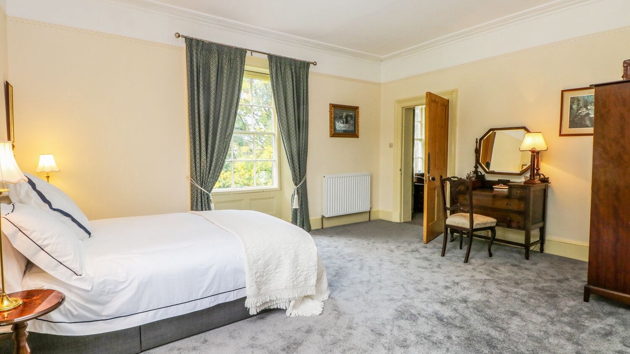 Photo of Bedroom in Frodsham