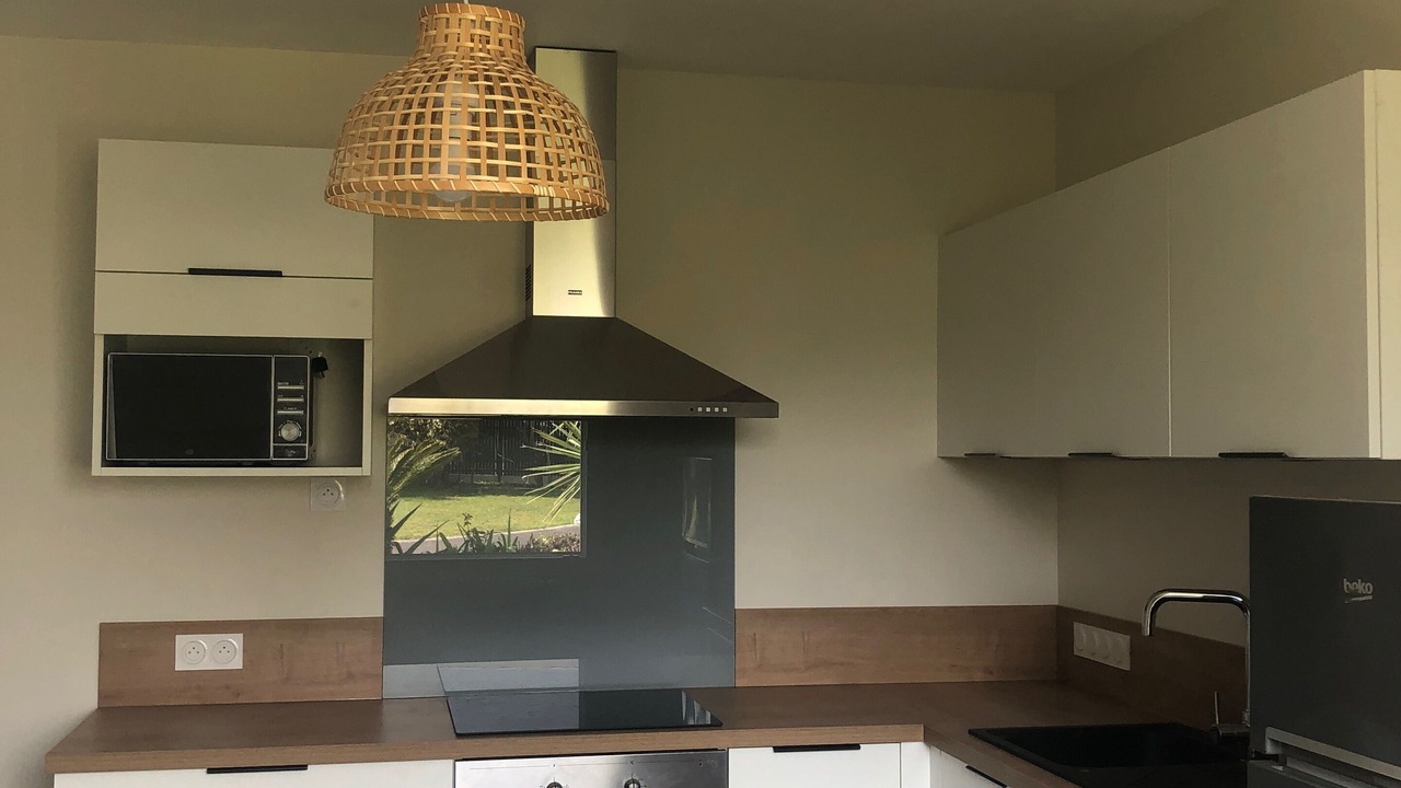 Photo of Kitchen in Plougoulm