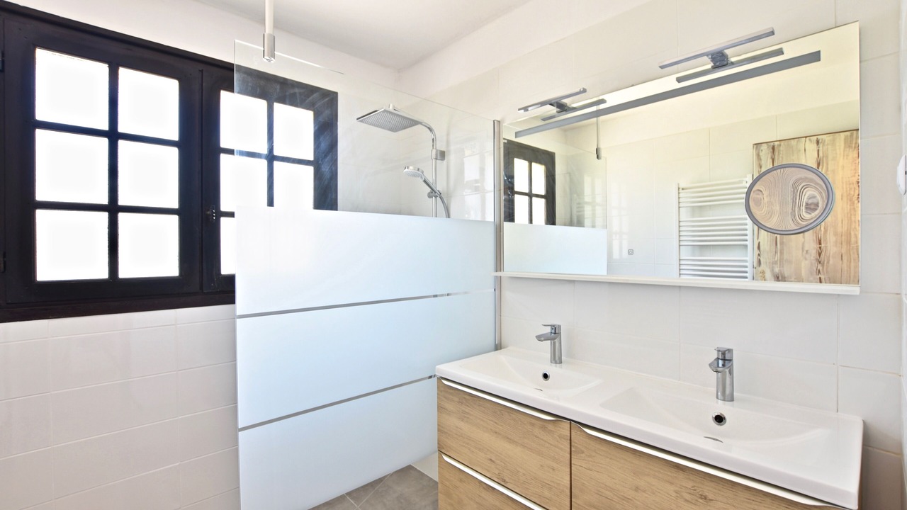 Photo of Bathroom in Cap-Ferret