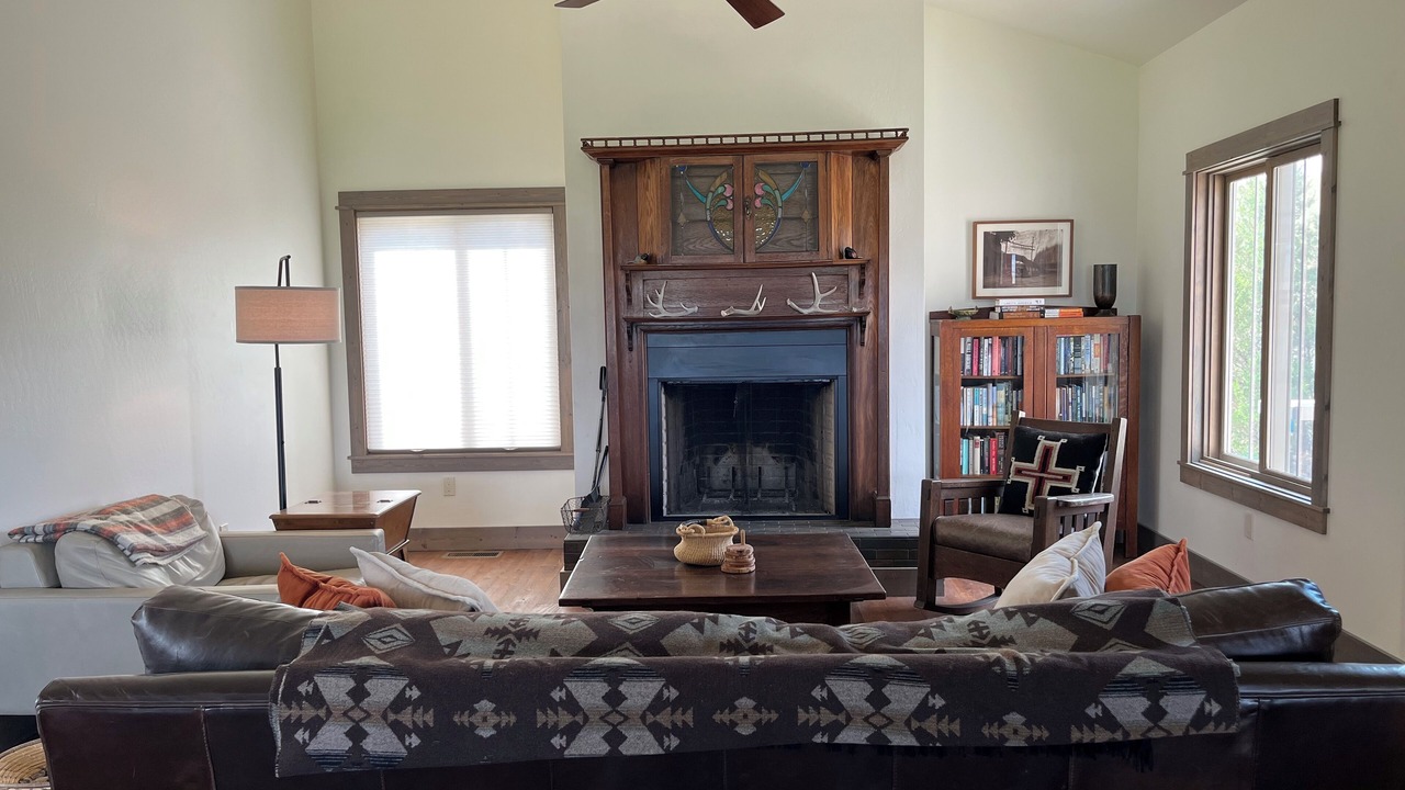 Photo of Livingroom in Shining Mountains