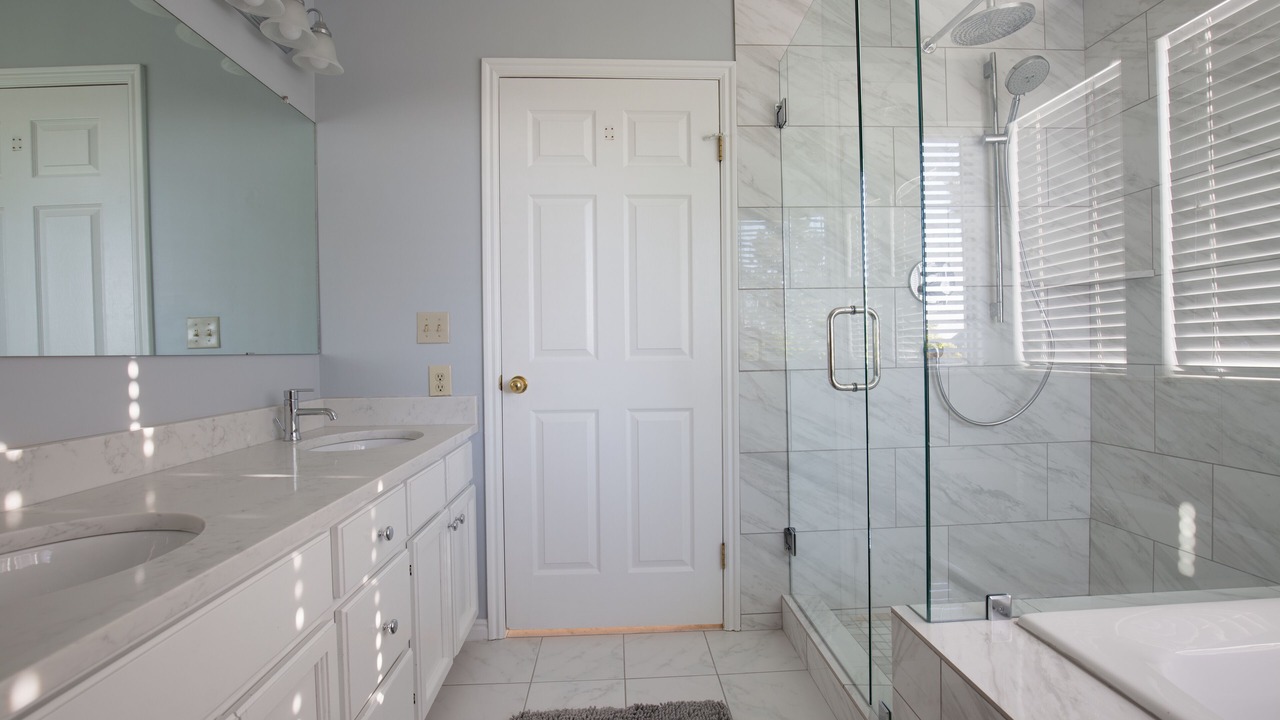 Photo of Bathroom in Cottonwood Heights