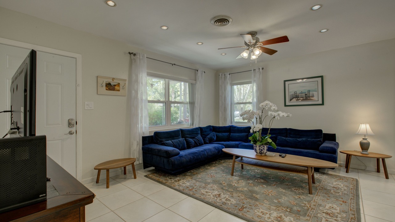 Photo of Livingroom in Long Meadow