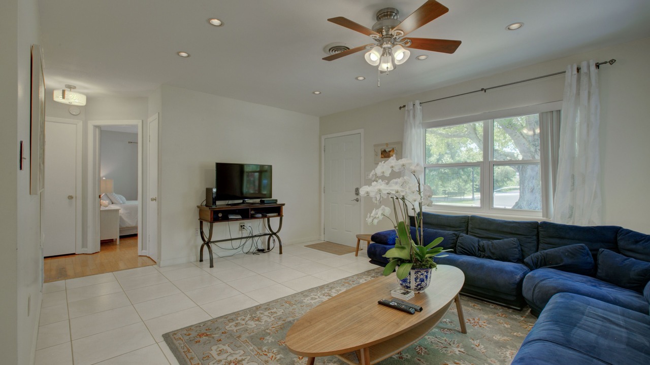 Photo of Livingroom in Long Meadow