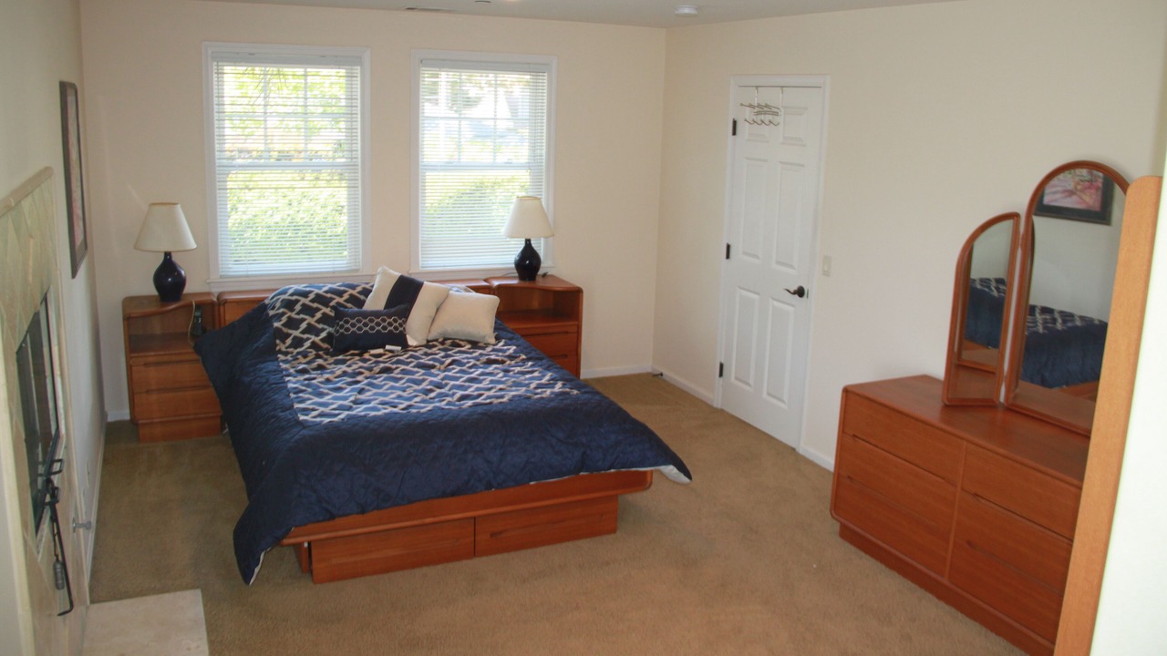 Photo of Bedroom in Toro Canyon