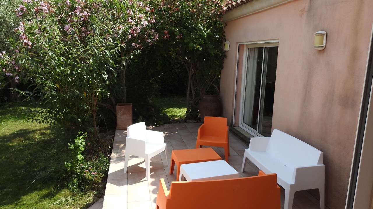 Photo of Patio Balcony in Collias