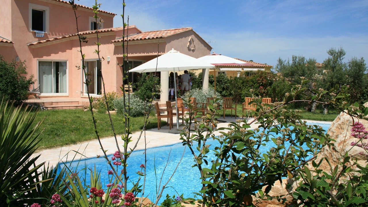Photo of Outdoor in Collias