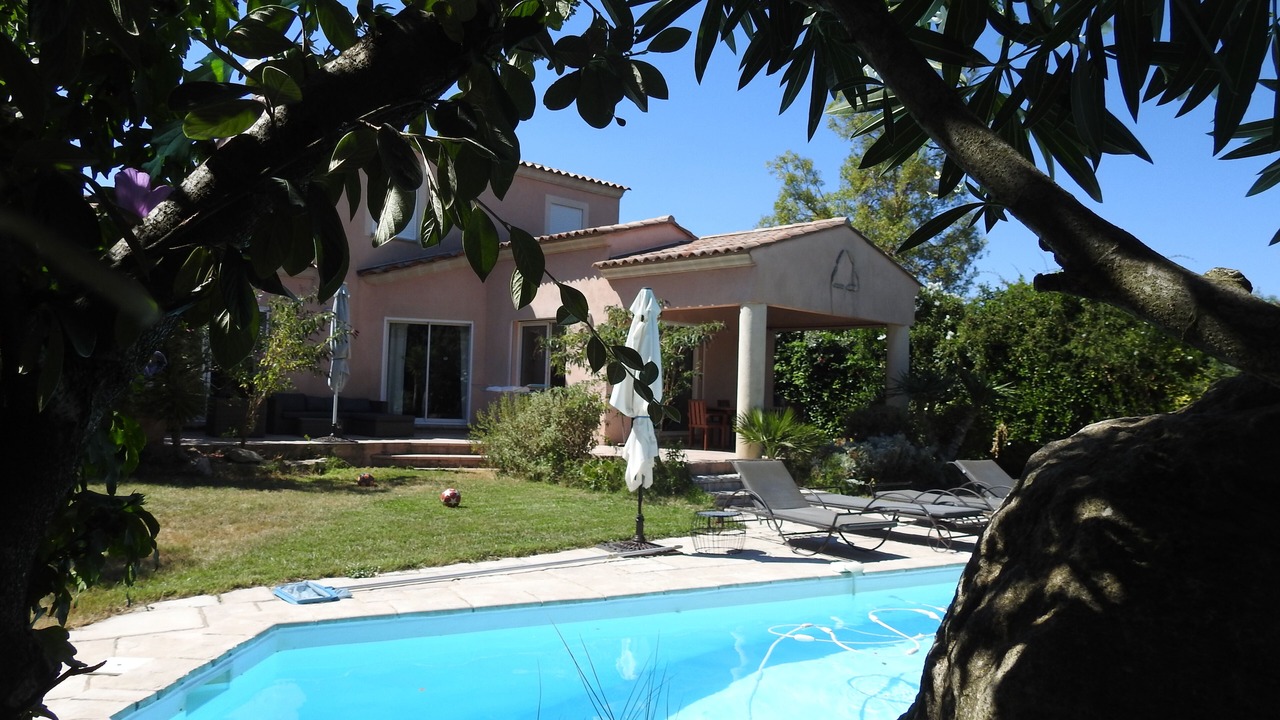 Photo of Outdoor in Collias