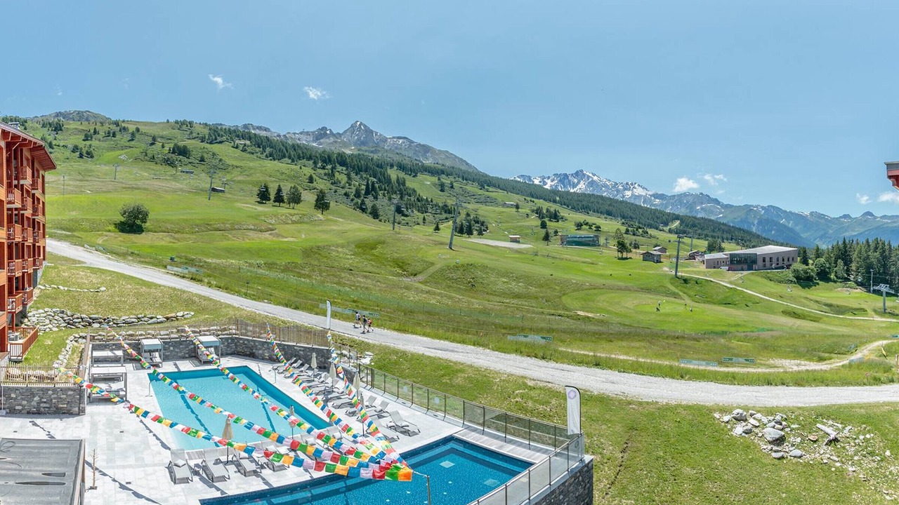 Photo of Outdoor in Arc-1800