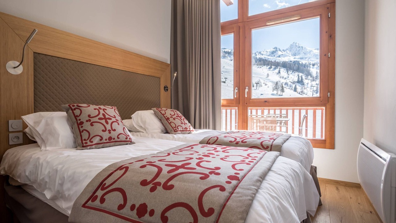 Photo of Bedroom in Arc-1800