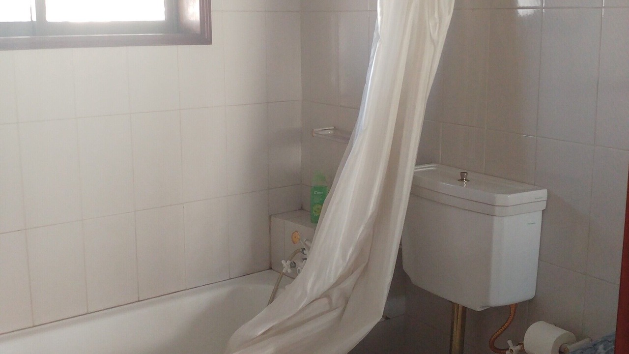 Photo of Bathroom in Frazao