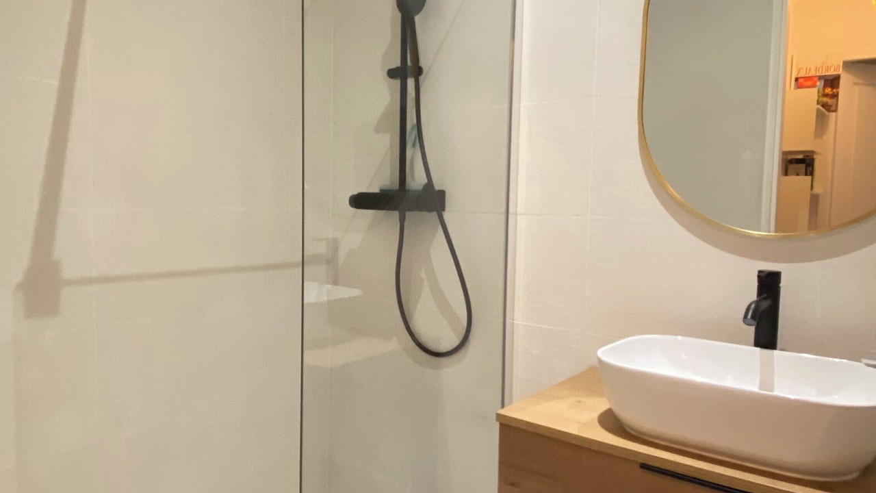 Photo of Bathroom in Bordeaux Golden Triangle