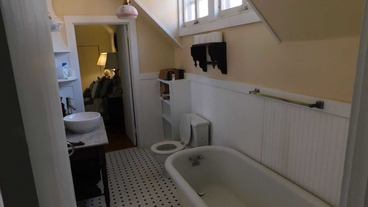 Photo of Bathroom in Keokuk