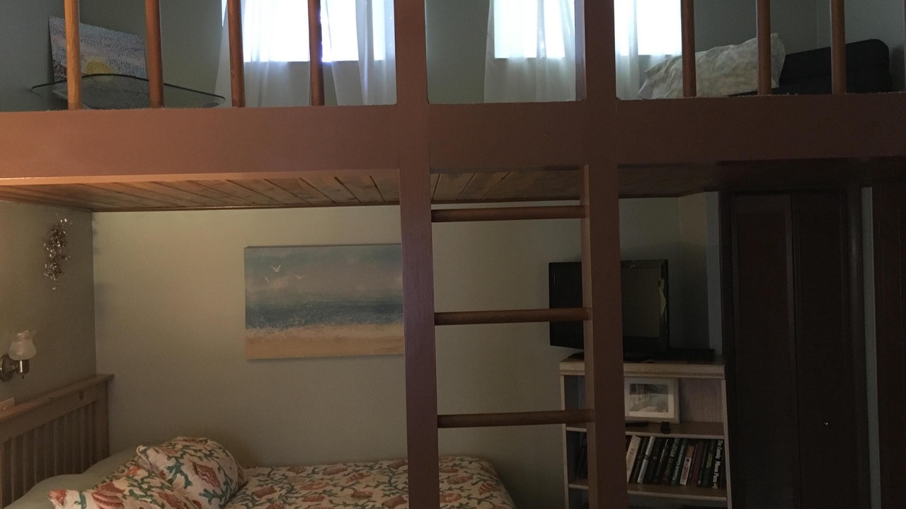Photo of Bedroom in Gulf Gate Estates