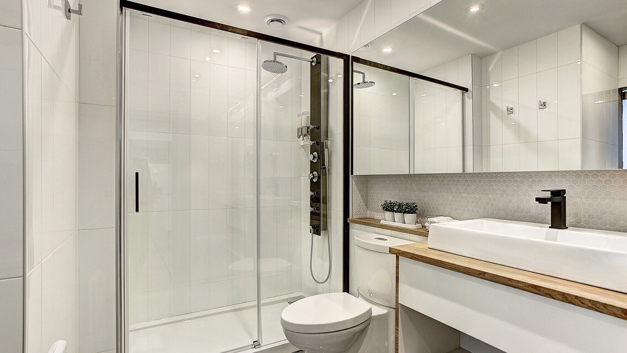Photo of Bathroom in Shaughnessy Village