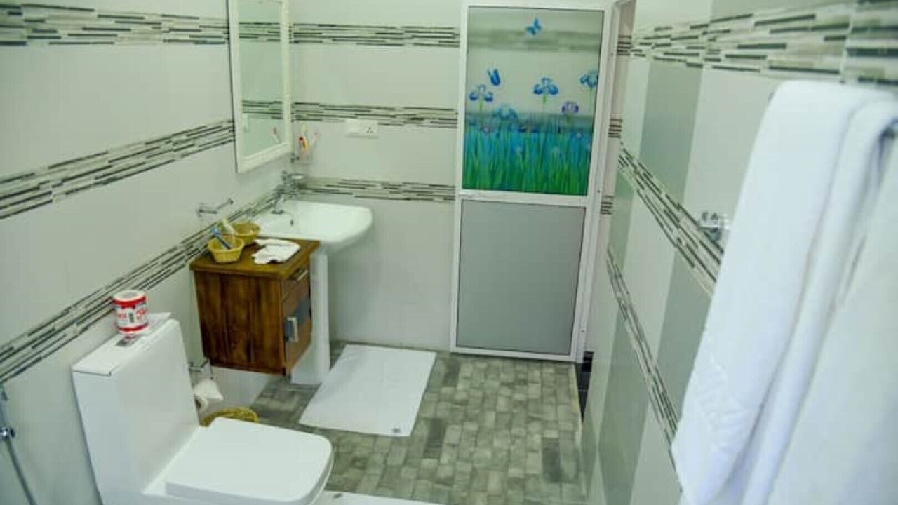 Photo of Bathroom in Kaluwamodara