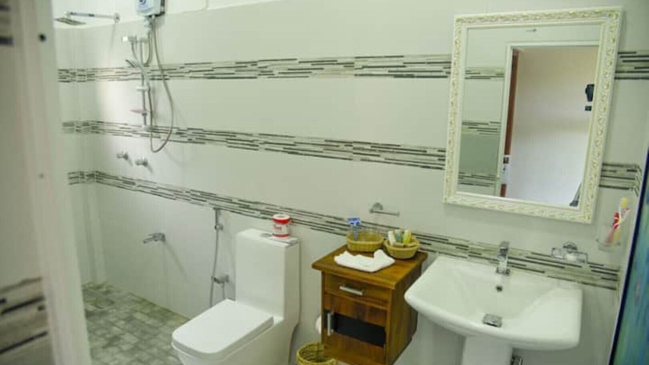 Photo of Bathroom in Kaluwamodara