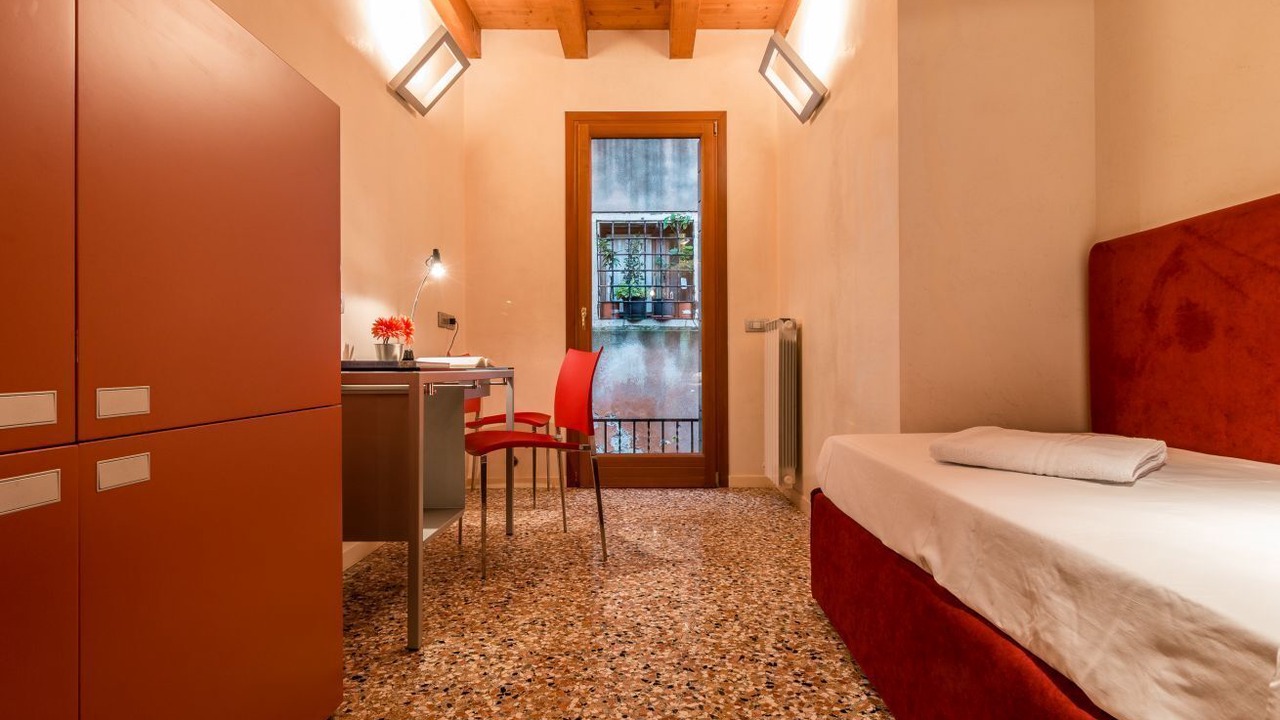 Photo of Bedroom in San Polo