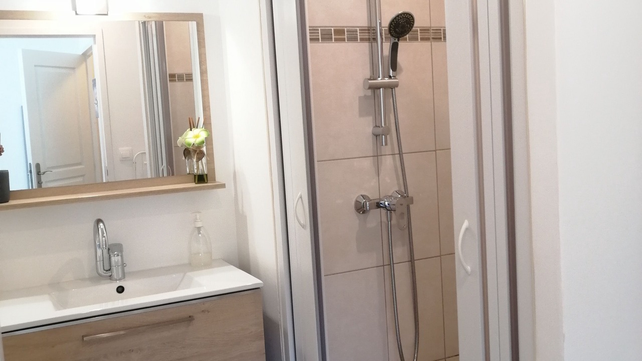 Photo of Bathroom in Vaux-sur-Mer