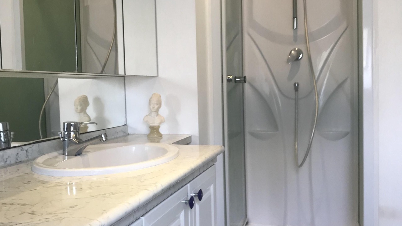 Photo of Bathroom in Saint-Dye-sur-Loire