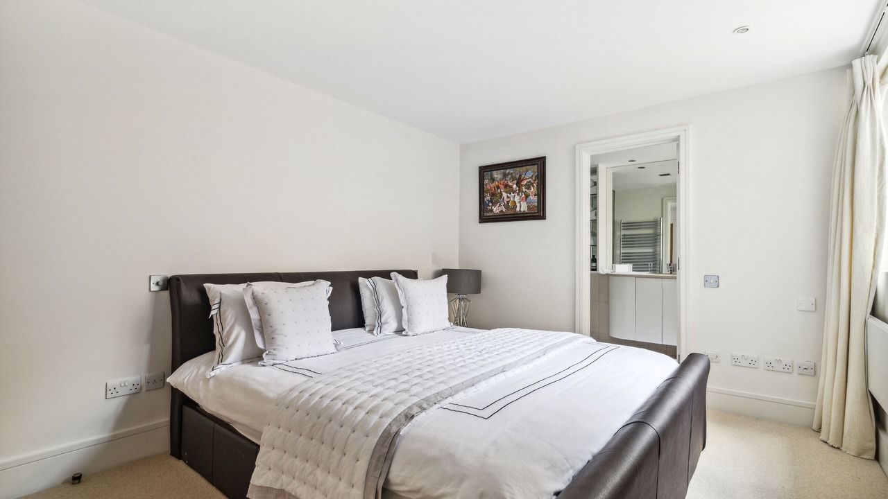 Photo of Bedroom in Bayswater