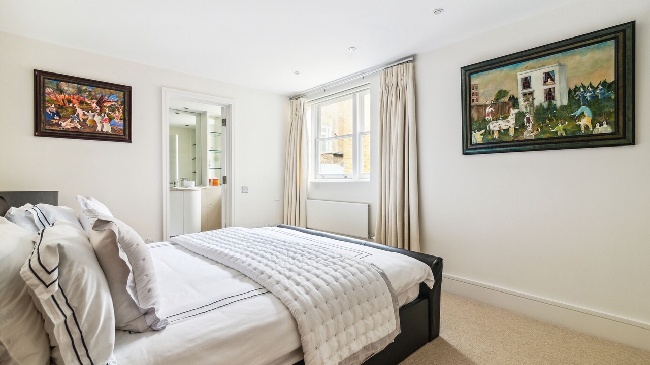 Photo of Bedroom in Bayswater