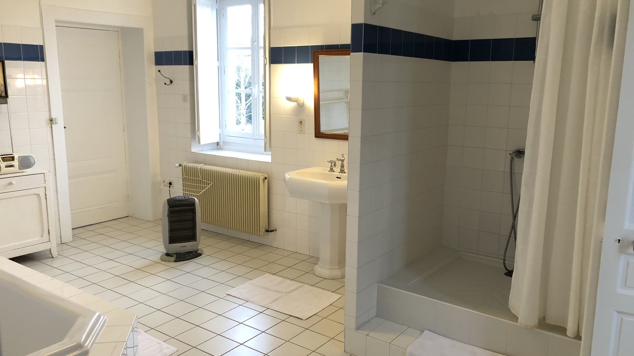 Photo of Bathroom in Chaignay