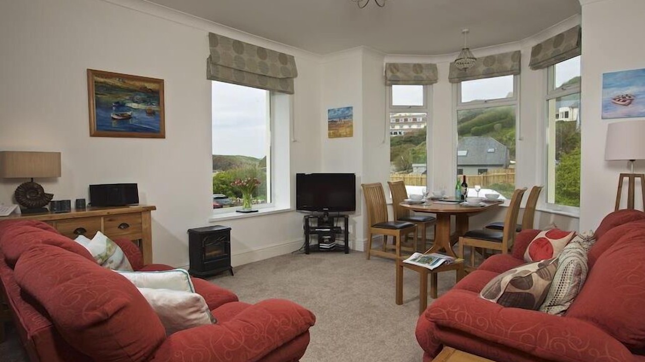 Photo of Livingroom in Hope-Cove