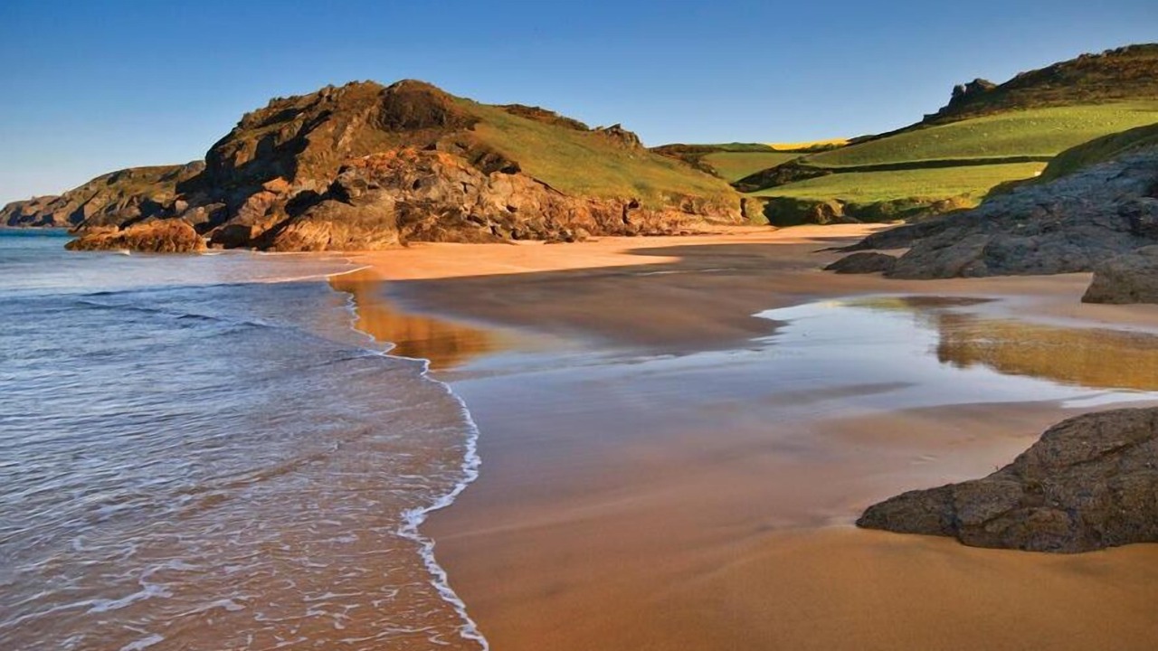 Photo of Others in Hope-Cove
