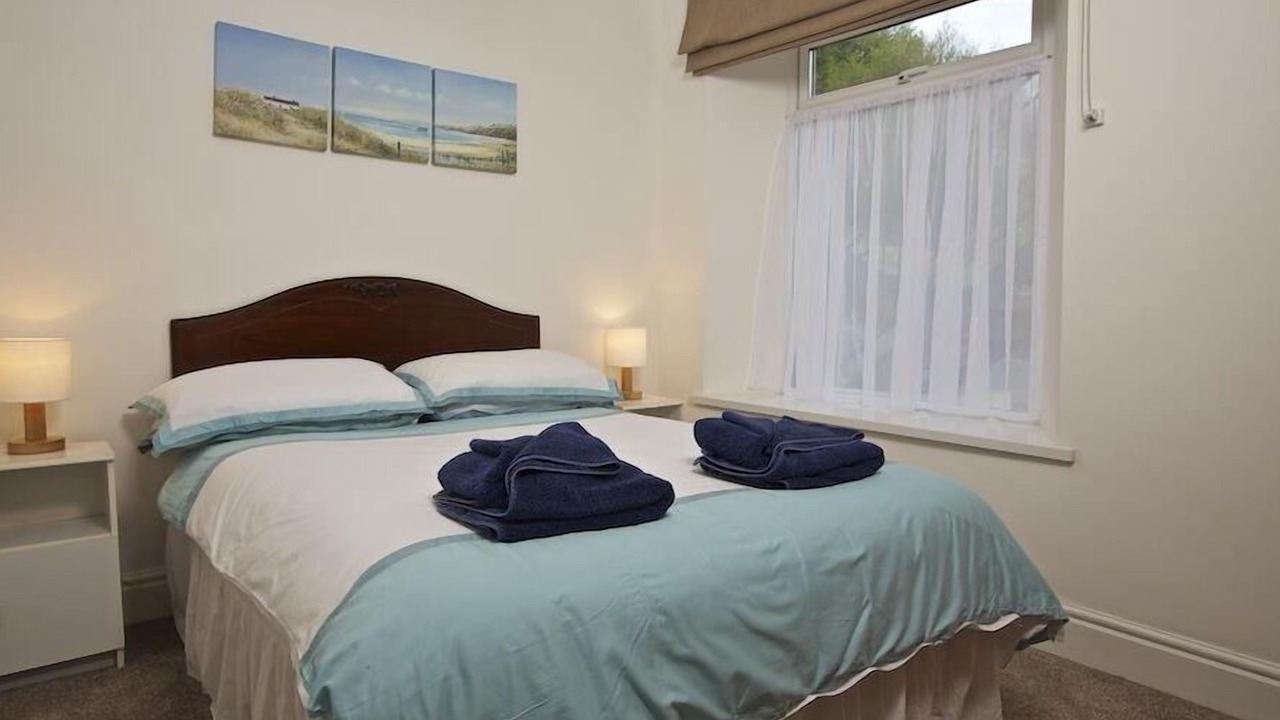 Photo of Bedroom in Hope-Cove