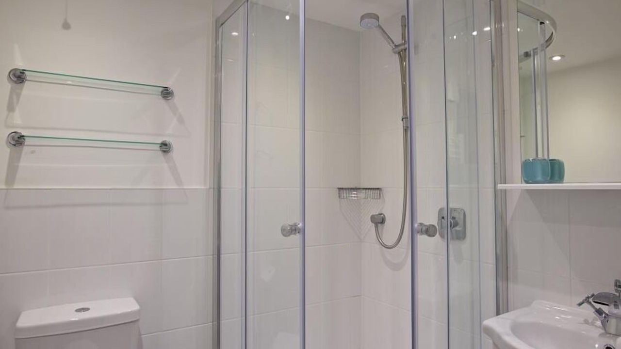 Photo of Bathroom in Hope-Cove