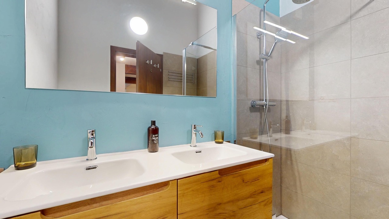 Photo of Bathroom in Surlej