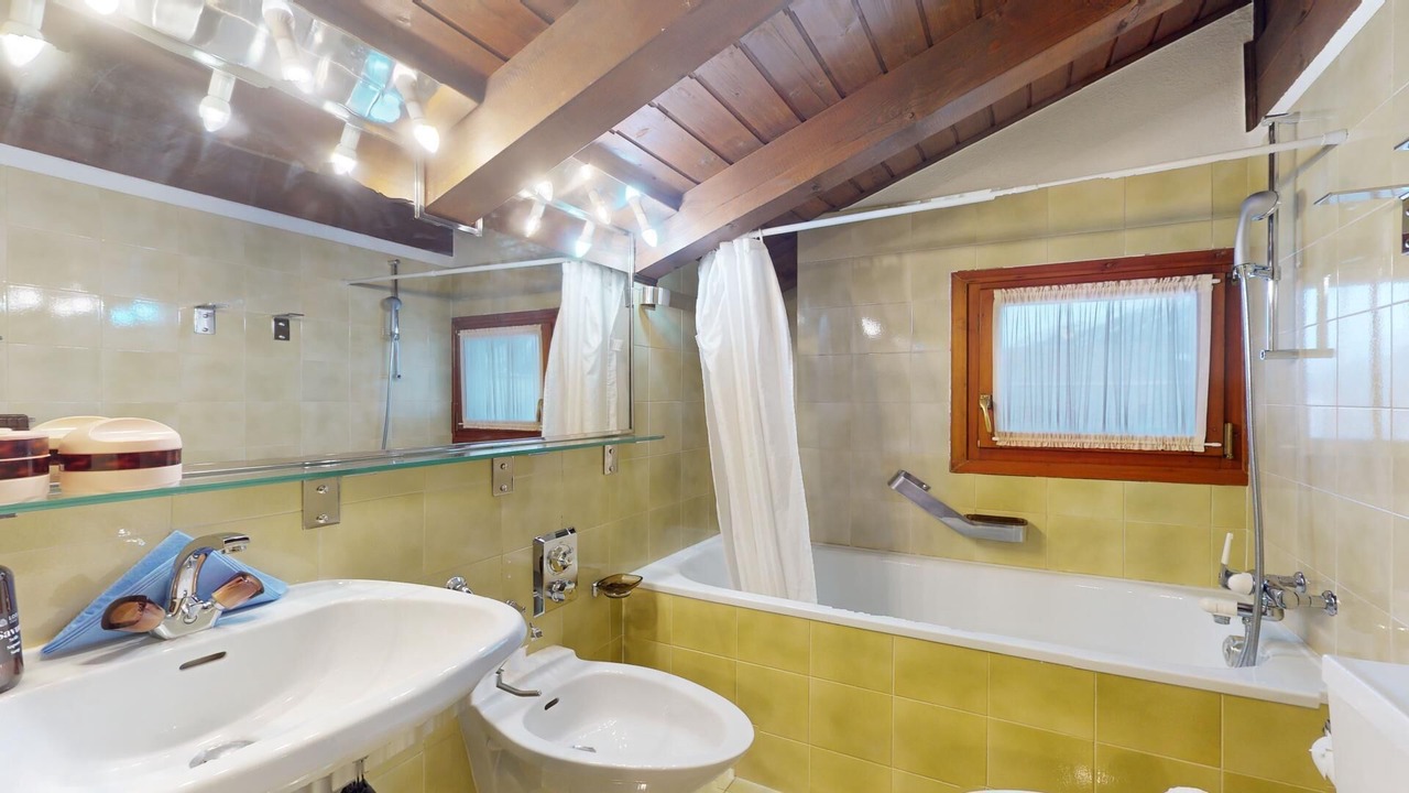 Photo of Bathroom in Celerina-Schlarigna