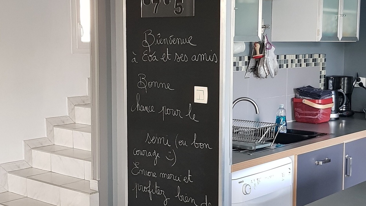 Photo of Kitchen in Saulon-la-Rue