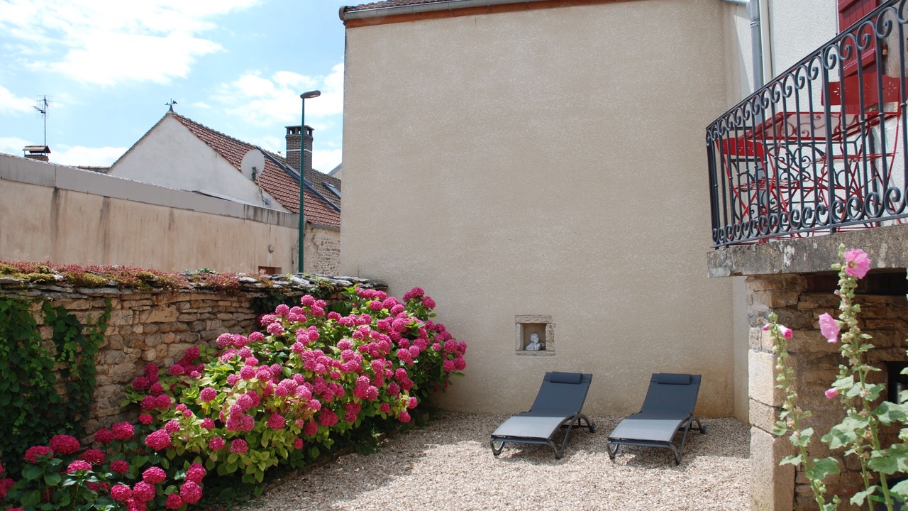 Photo of Patio Balcony in Meloisey